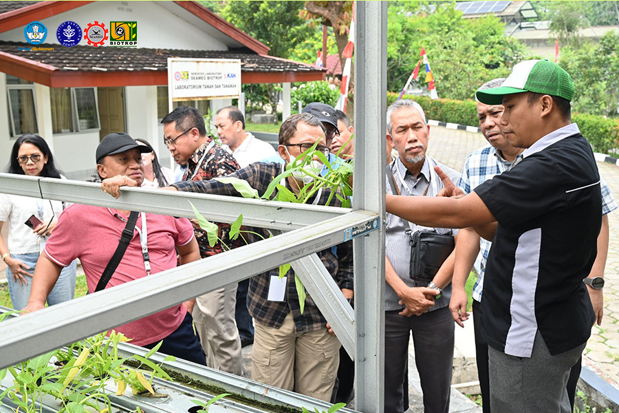 SEAMEO BIOTROP Equips Ministry of Finance Pre-Retirees through Urban Farming Competency Development Programme