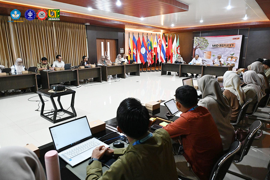 SEAMEO BIOTROP Strengthens Internship Quality through MagangHub Mid Reflection Session