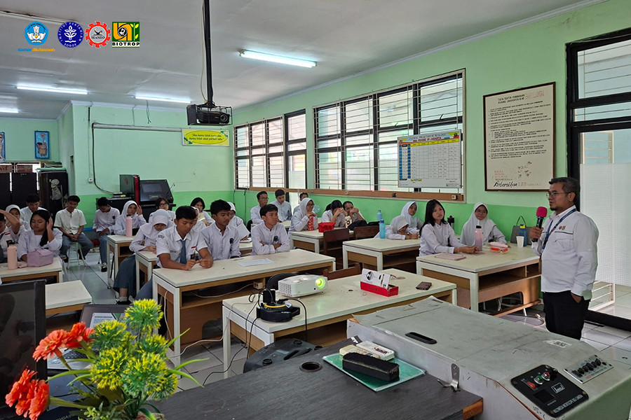 SMAN 35 Jakarta Enhances Students’ Hydroponic Knowledge with SEAMEO BIOTROP